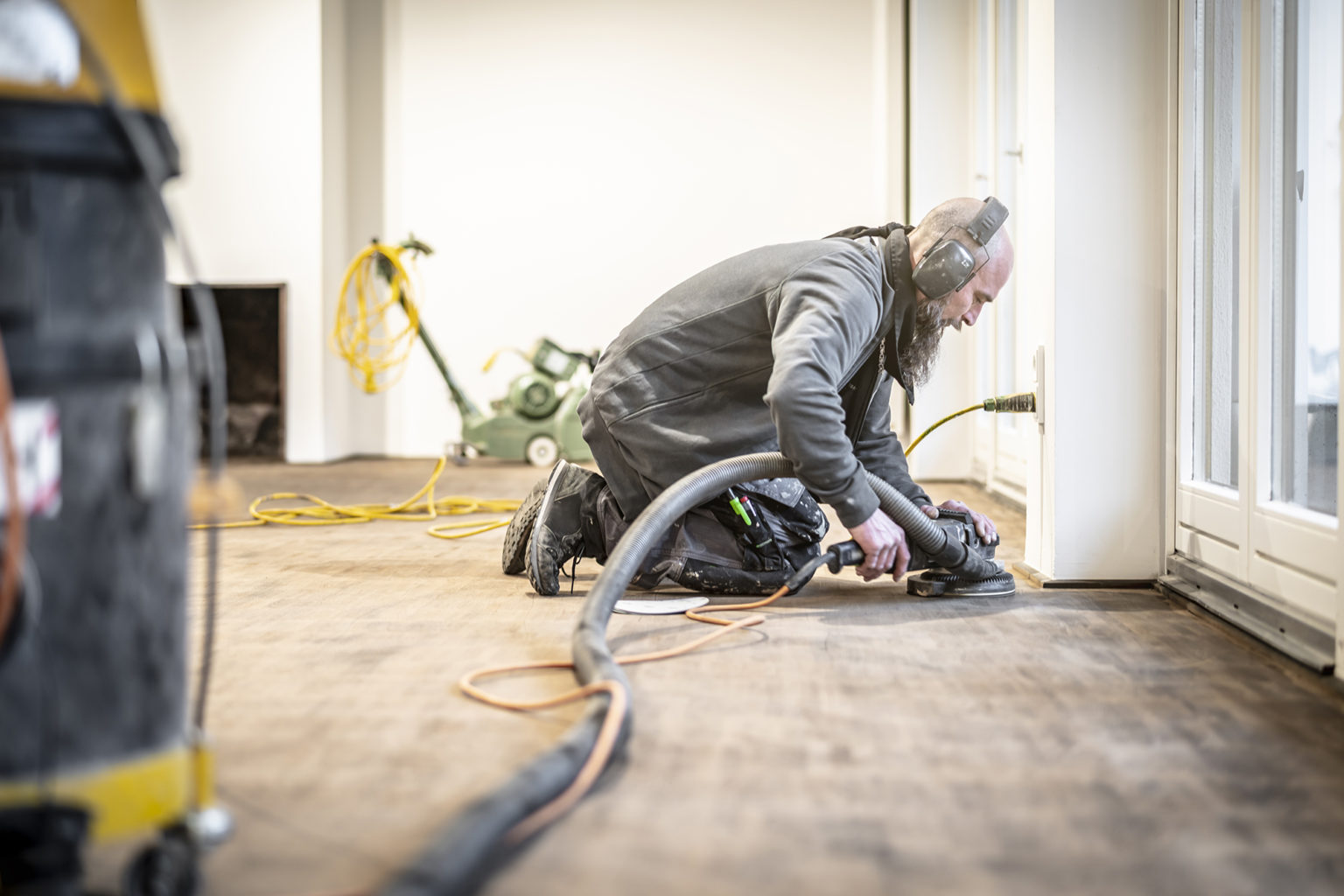 Parkett abschleifen - Kosten und Infos - woodbase.at